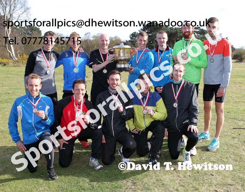 Mens 12 stage relay, Enlgish National 12 and 6 Stage Road Relays. Photo: David T. Hewitson/Sports for All Pics